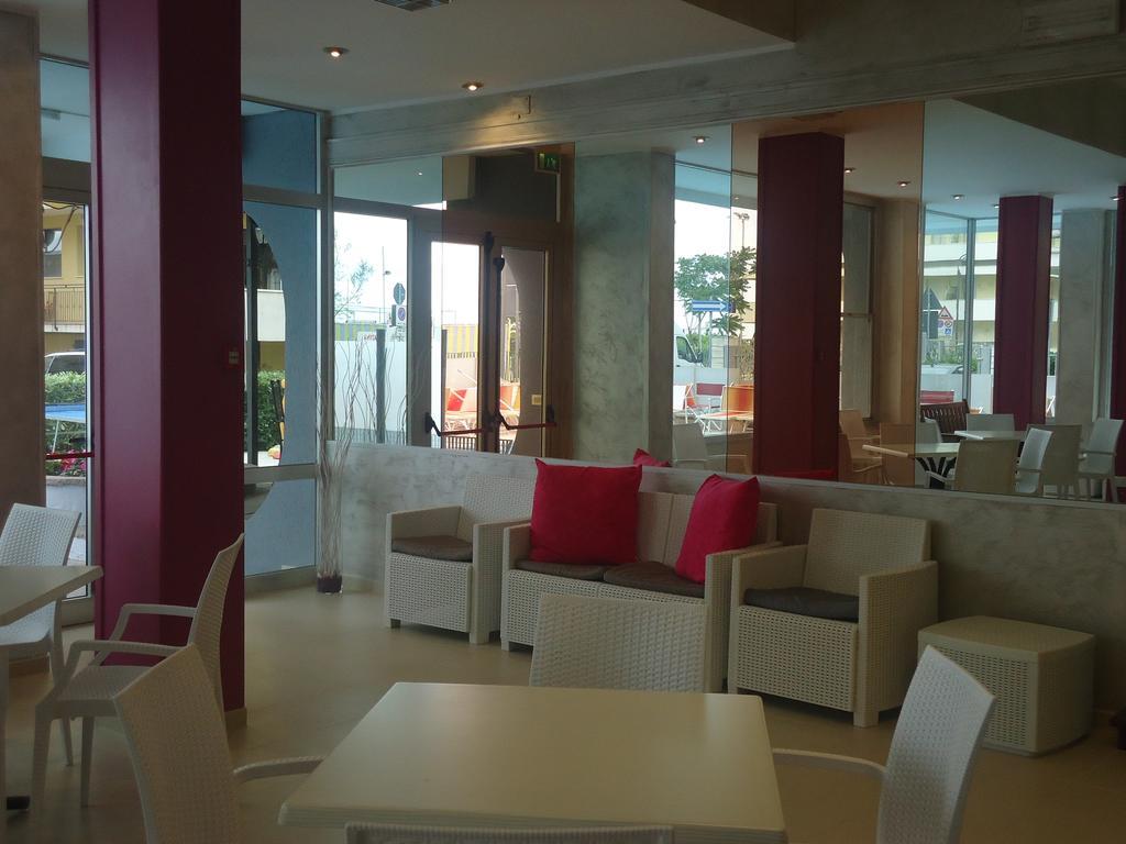 Hotel Mont Blanc Bellaria-Igea Marina Exterior foto